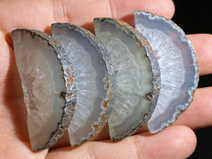 The ToAuto gemstone cutting machine can be used to cut Agate Geode Slice.
